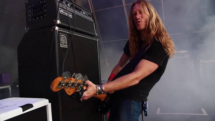 Дэмиен Сиссон (Death Angel) – артист Ampeg