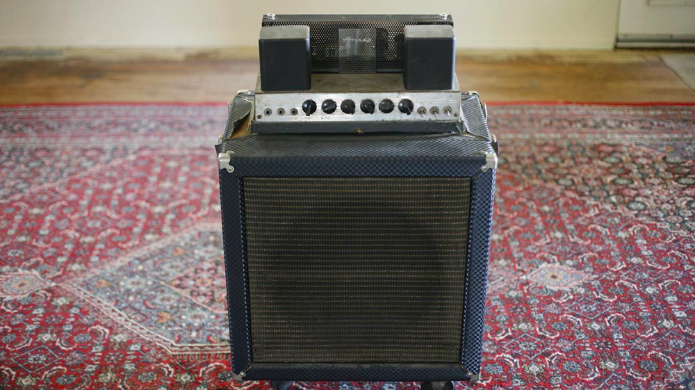 Знаменитости об Ampeg B-15