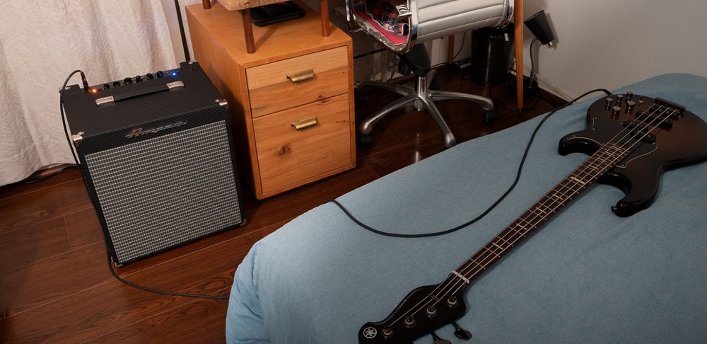 Ampeg RB-110: комбо для дома и небольшой сцены