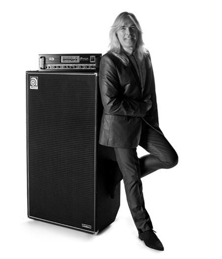 Клифф Уильямс – артист Ampeg